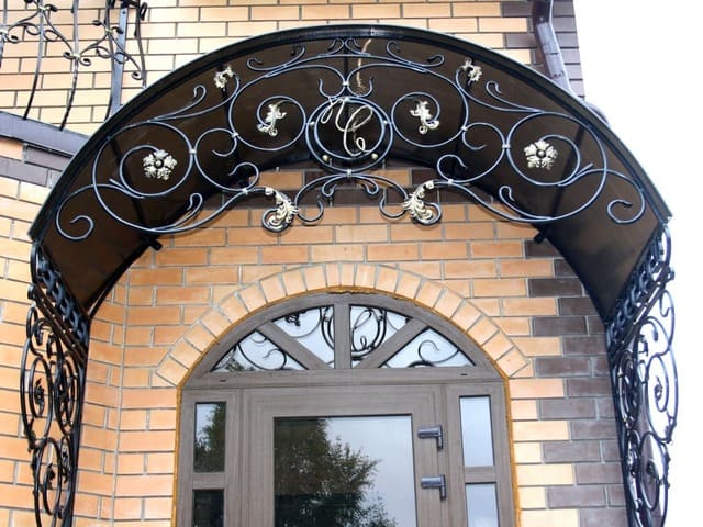 кованые и сварные козырьки Апрелевка